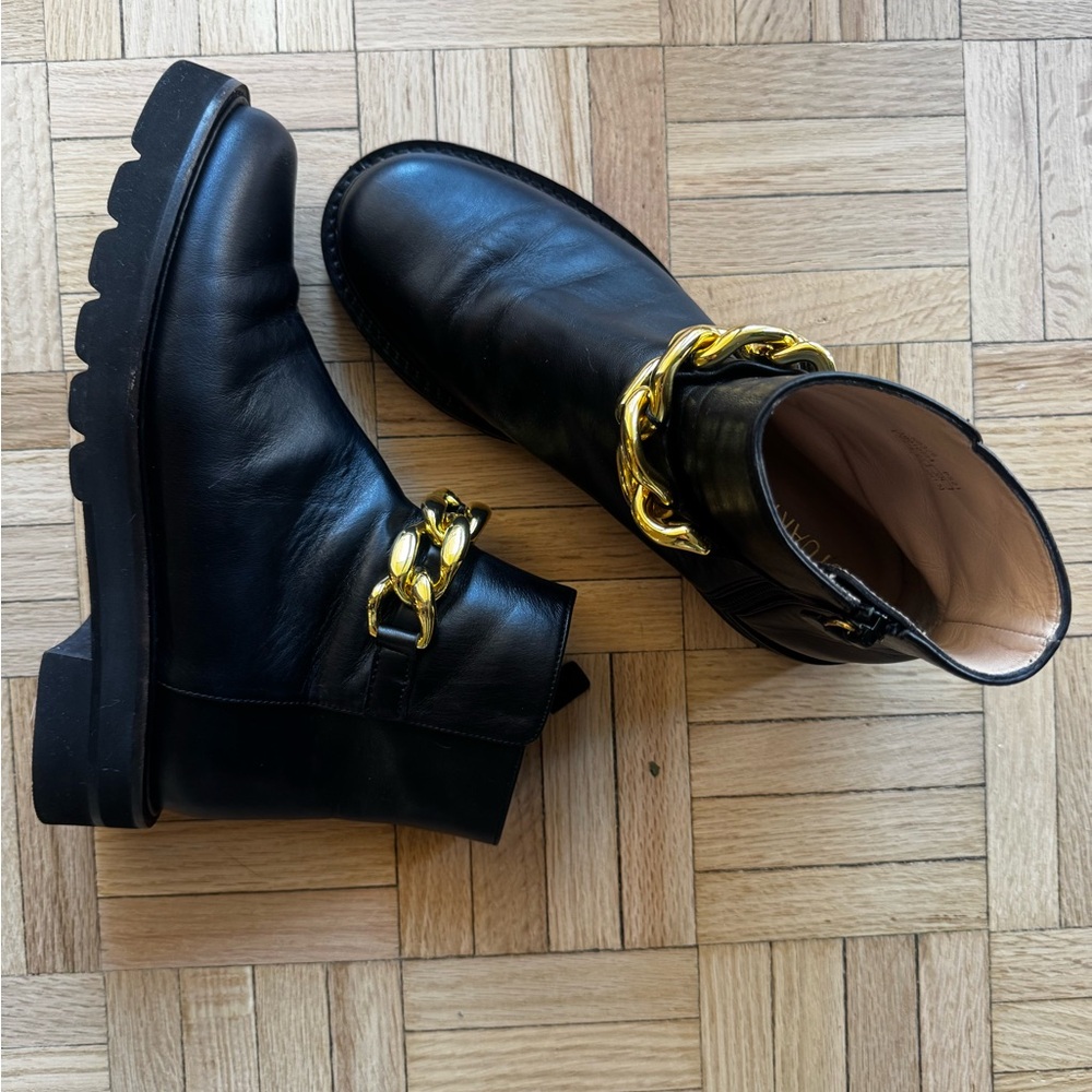Stuart Weitzman Black Leather Gold Chain Boots Size 7 - Picture 3 of 13